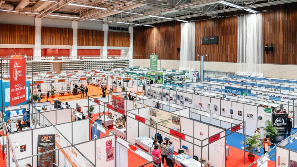 Stand au forum de rentrée à Issy-les-Moulineaux